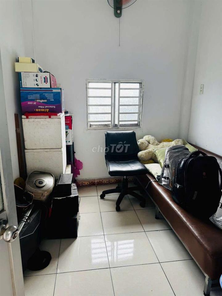 Dư 1phòng cho thuê gần ngân hàng acb Lê Văn Khương