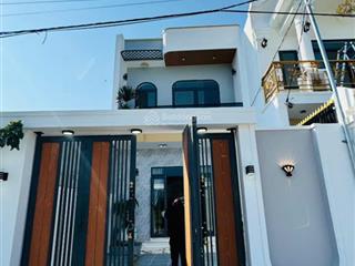 Bán 1 trệt 1 lầu đúc mặt tiền đường buôn bán gò độ, diên sơn có sân đậu ô tô