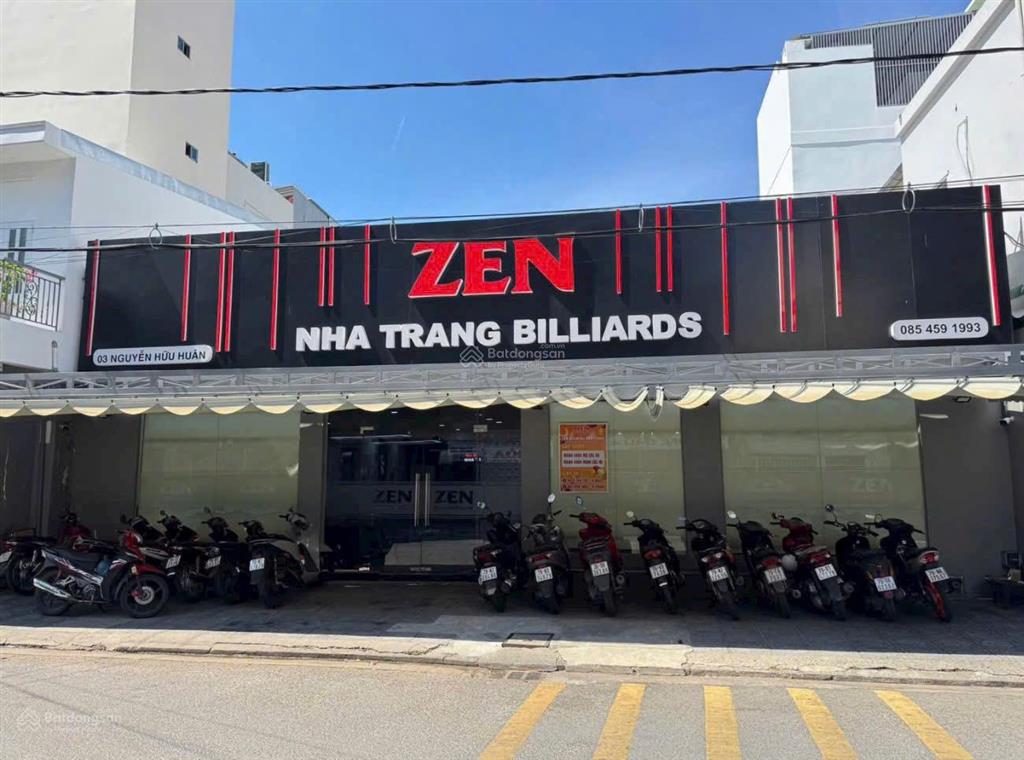 Cho thuê mặt bằng vip mặt tiền khu bàn cờ, 400m2 ngang 15m, hợp kinh doanh showroom, siêu thị