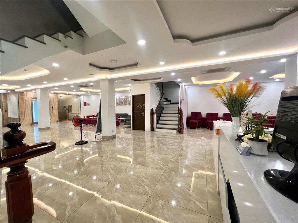 Cho thuê nhà kinh doanh siêu rộng mặt đường hà quang 2, 15 phòng, dtsd 940m2, 10*23m hiếm