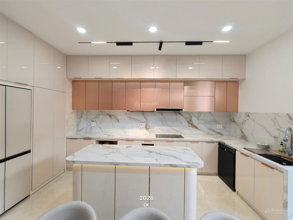 Cho thuê nhà kđt mỹ gia, nhà full nội thất mới, tiện nghi cao cấp, dtsd 270m2 rất phù hợp gia đình