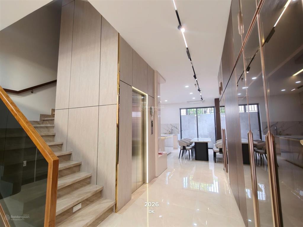 Cho thuê nhà kđt mỹ gia, nhà full nội thất mới, tiện nghi cao cấp, dtsd 270m2 rất phù hợp gia đình