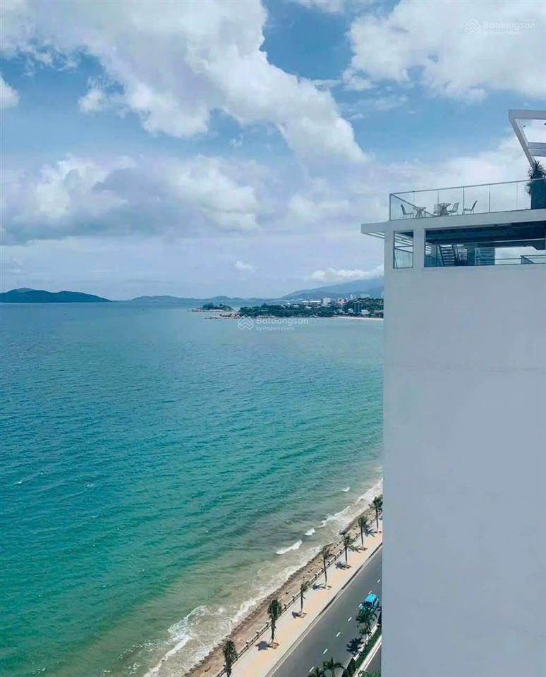 Bán khách sạn 103 phòng mặt biển phạm văn đồng vĩnh hòa, nha trang, 1 hầm 19 tầng hơn 300m2