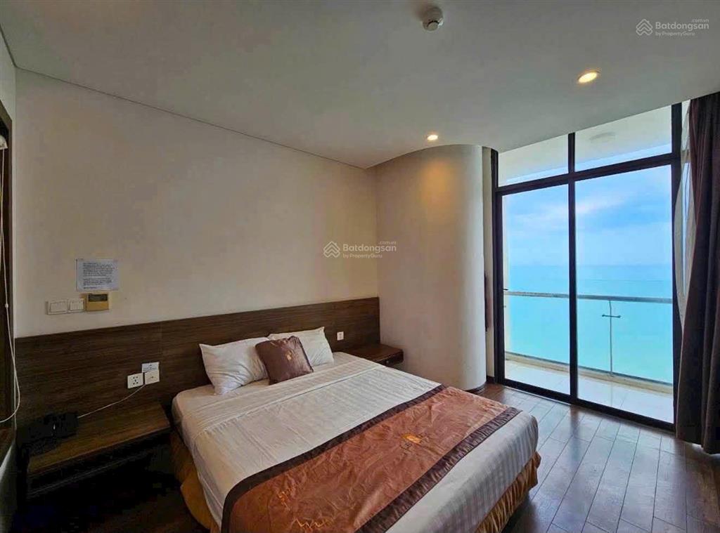 Bán khách sạn 103 phòng mặt biển phạm văn đồng vĩnh hòa, nha trang, 1 hầm 19 tầng hơn 300m2