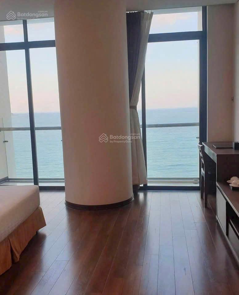 Bán khách sạn 103 phòng mặt biển phạm văn đồng vĩnh hòa, nha trang, 1 hầm 19 tầng hơn 300m2