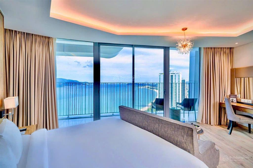 Bán căn panorama, tầng 36, view biển, ban công riêng view biển thoáng, full nội thất cao cấp