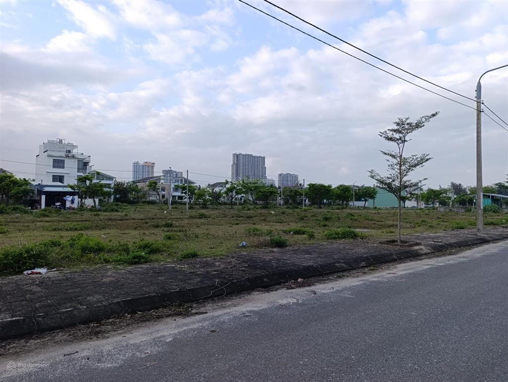 Hot! biệt thự green city 140m2 giá 4,3tỷ. view trực diện công viên.  0905 857 ***