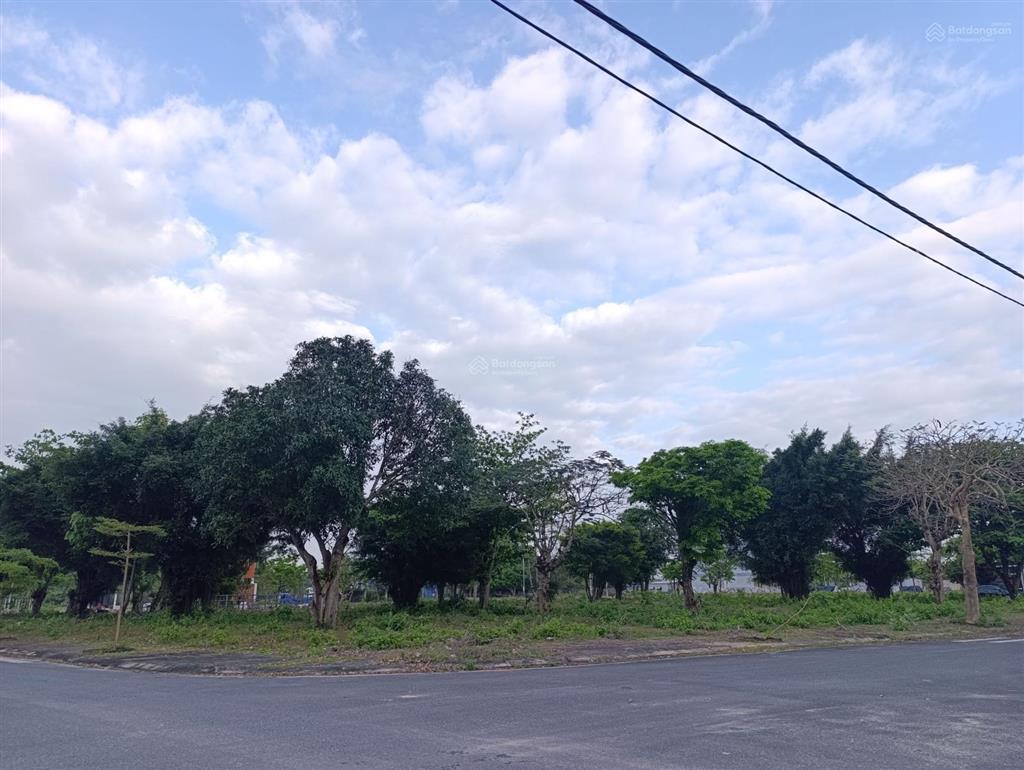 Hot! biệt thự green city 140m2 giá 4,3tỷ. view trực diện công viên.  0905 857 ***