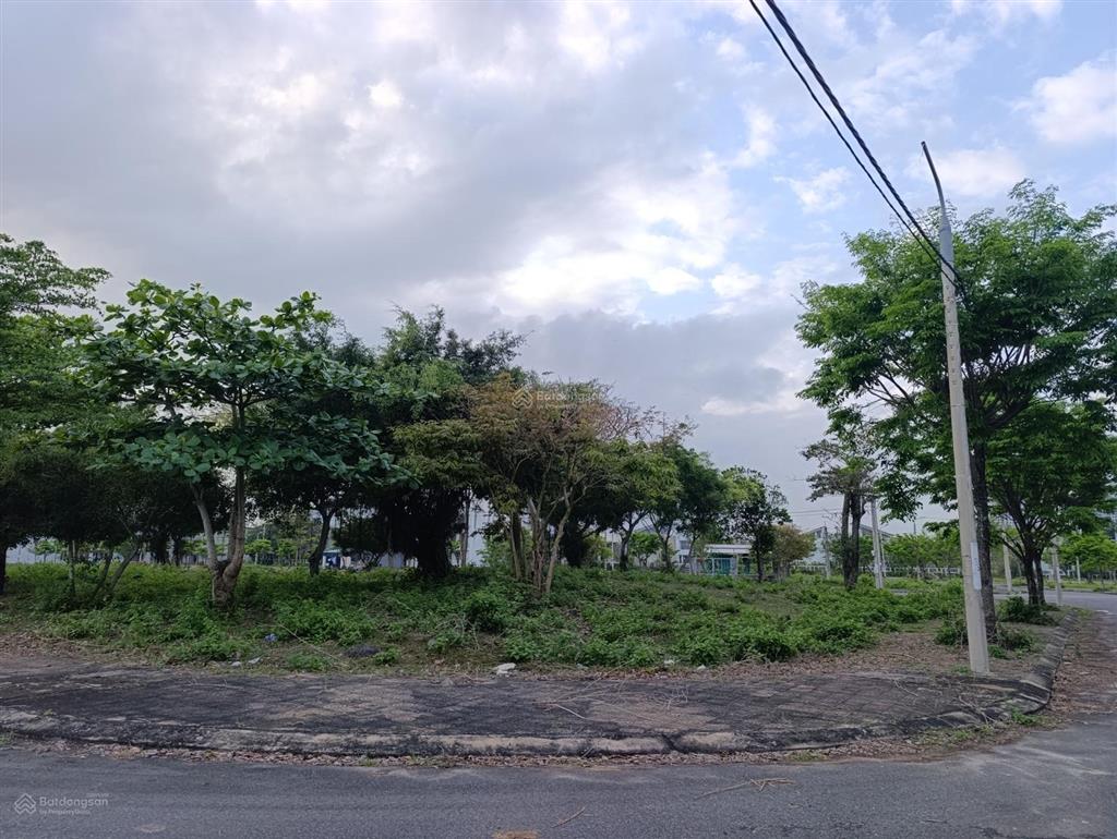 Hot! biệt thự green city 140m2 giá 4,3tỷ. view trực diện công viên.  0905 857 ***