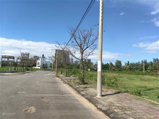 Lô đất green city 100m2, đường 7,5m, giá 3,1tỷ, sát sông, cạnh công viên, phía sau giáp sân golf