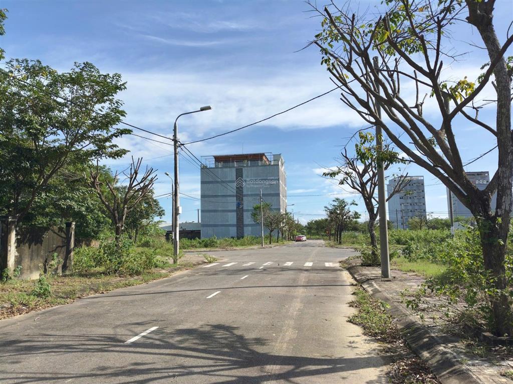 Lô đất green city 100m2, đường 7,5m, giá 3,1tỷ, sát sông, cạnh công viên, phía sau giáp sân golf