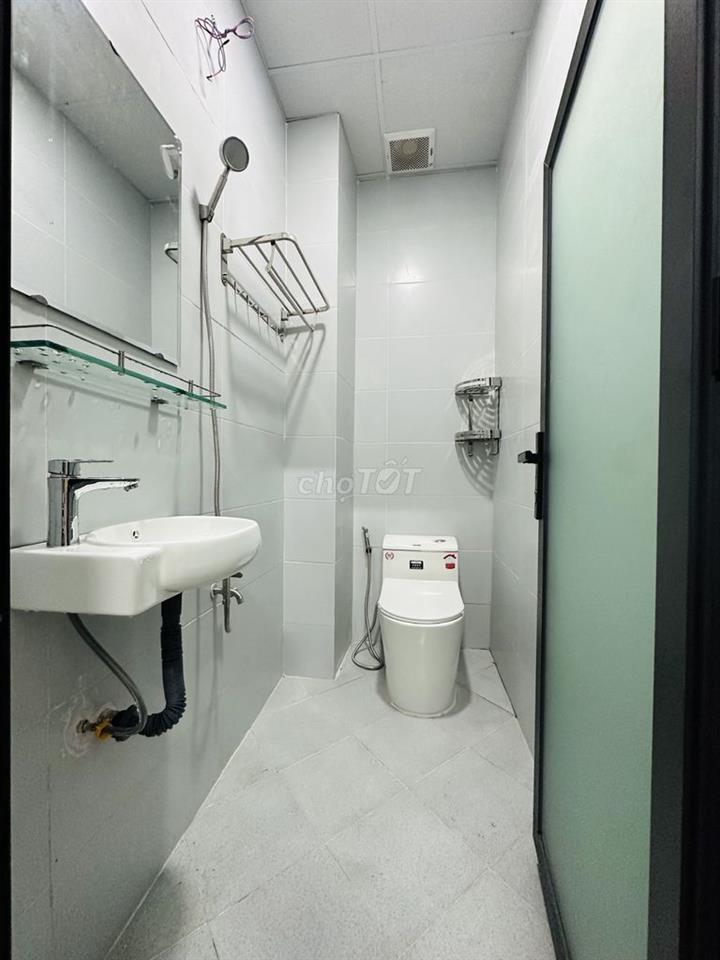 🎓 GẦN TRƯỜNG ĐẠI HỌC HUFLIT – PHÒNG MỚI 100% – CÓ NHÀ XE RIÊNG
