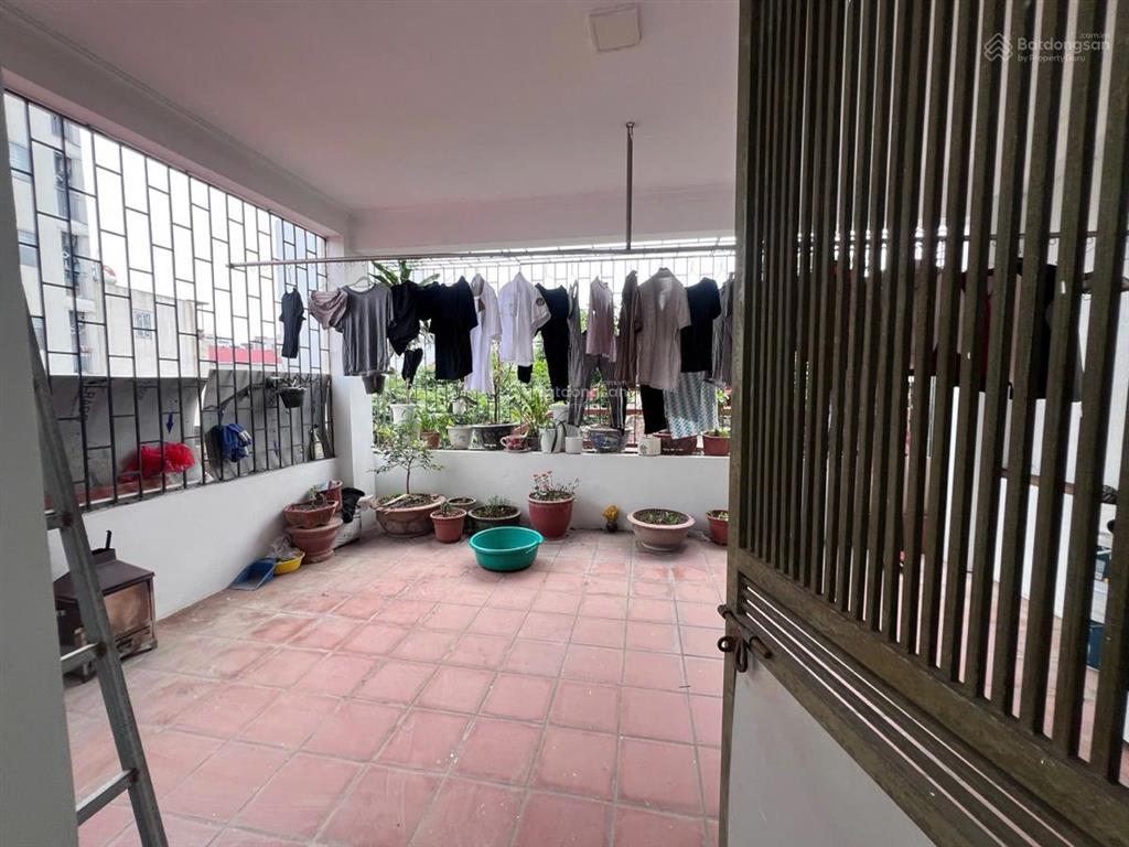 Chính chủ cho thuê nhà nguyên căn 61 hoàng cầu. phân lô. ô tô 60m x 4 tầng giá 25 triệu