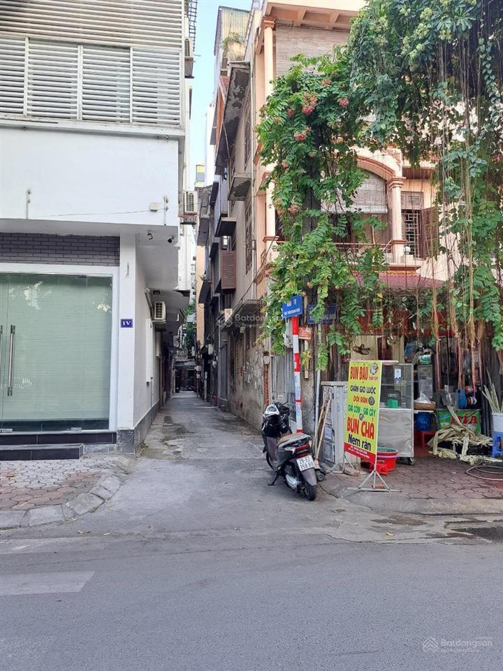 Chính chủ cho thuê nhà nguyên căn 61 hoàng cầu. phân lô. ô tô 60m x 4 tầng giá 25 triệu