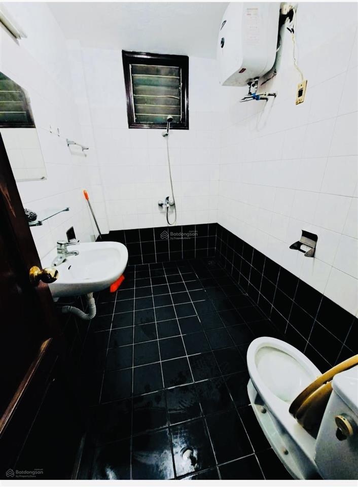 Cho thuê nhà nguyên căn trần quang diệu, đống đa, hà nội. 60m² x 4 tầng 25tr/tháng