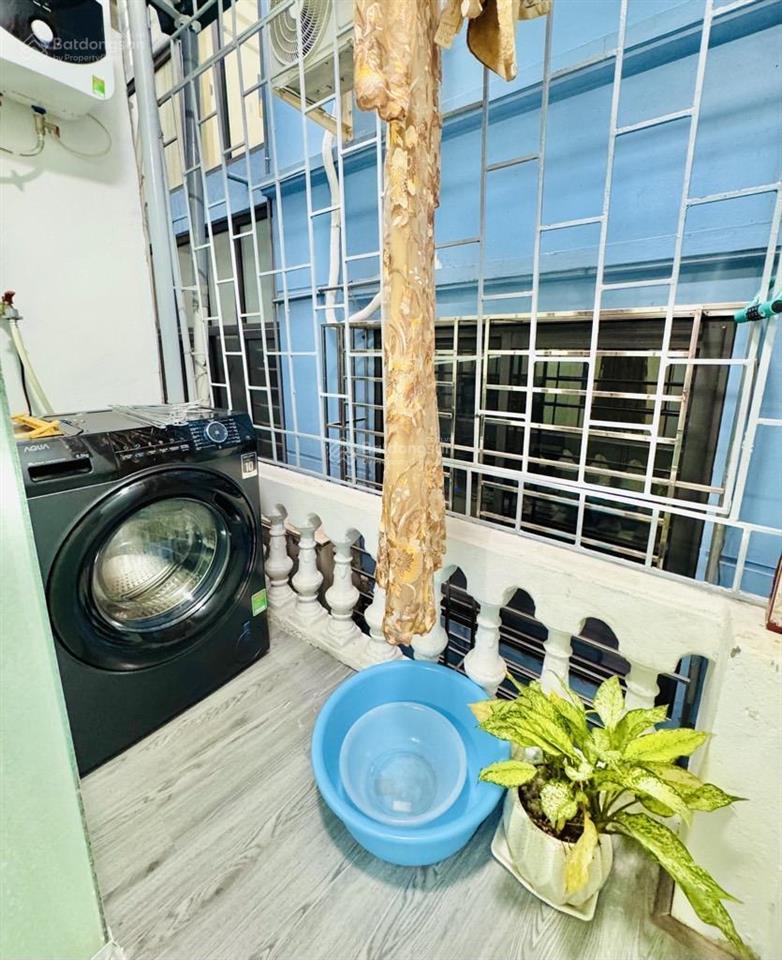 Cho thuê phòng trọ đơn full đồ nội thất. khoá vân tay. giờ tự do. ở thuỵ khuê, văn cao chỉ 1,5tr