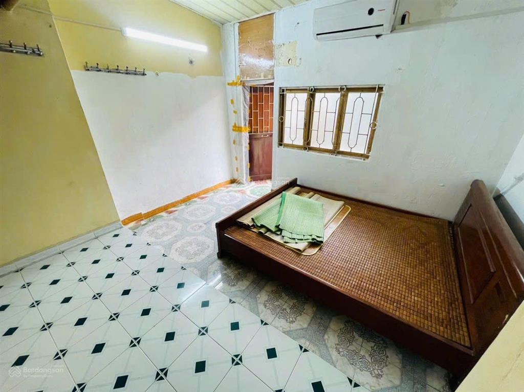 Chính chủ cho thuê nhà tập thể thành công. ba đình. hà nội 60m2 tầng thấp. giá 6tr