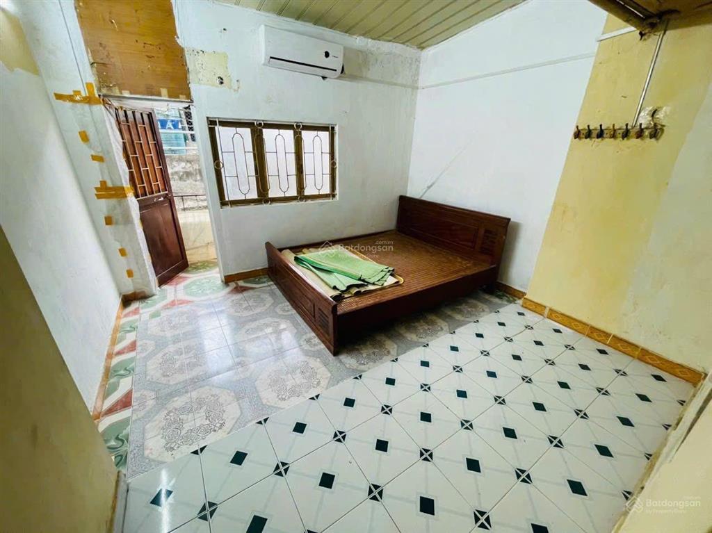 Chính chủ cho thuê nhà tập thể thành công. ba đình. hà nội 60m2 tầng thấp. giá 6tr