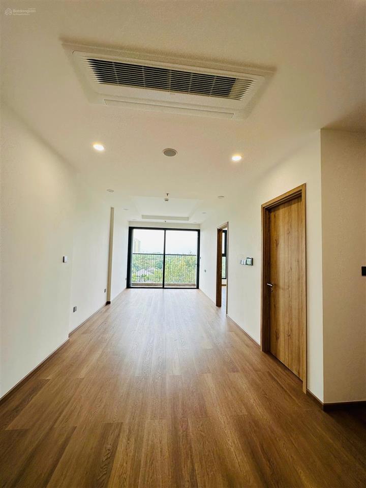 Chính chủ cần bán căn hộ 3 ngủ chung cư the fibonan. view sân golf ecopark, sông bắc hưng hải