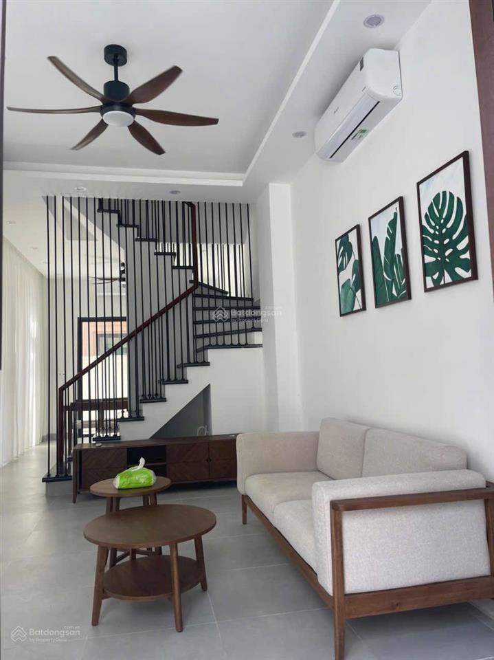 Hàng hot! cho thuê cọ xanh xẻ khe 78m2. full đồ sẵn vào ở ngay. gần công viên, bể bơi.