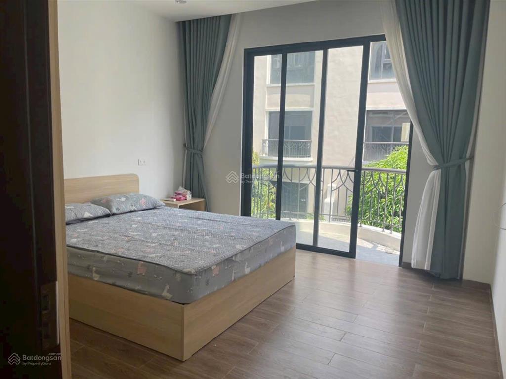 Hàng hot! cho thuê cọ xanh xẻ khe 78m2. full đồ sẵn vào ở ngay. gần công viên, bể bơi.