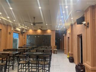 Nhượng hoặc cho thuê gấp nhà hàng full setup 385 ngõ 385 hoàng quốc việt