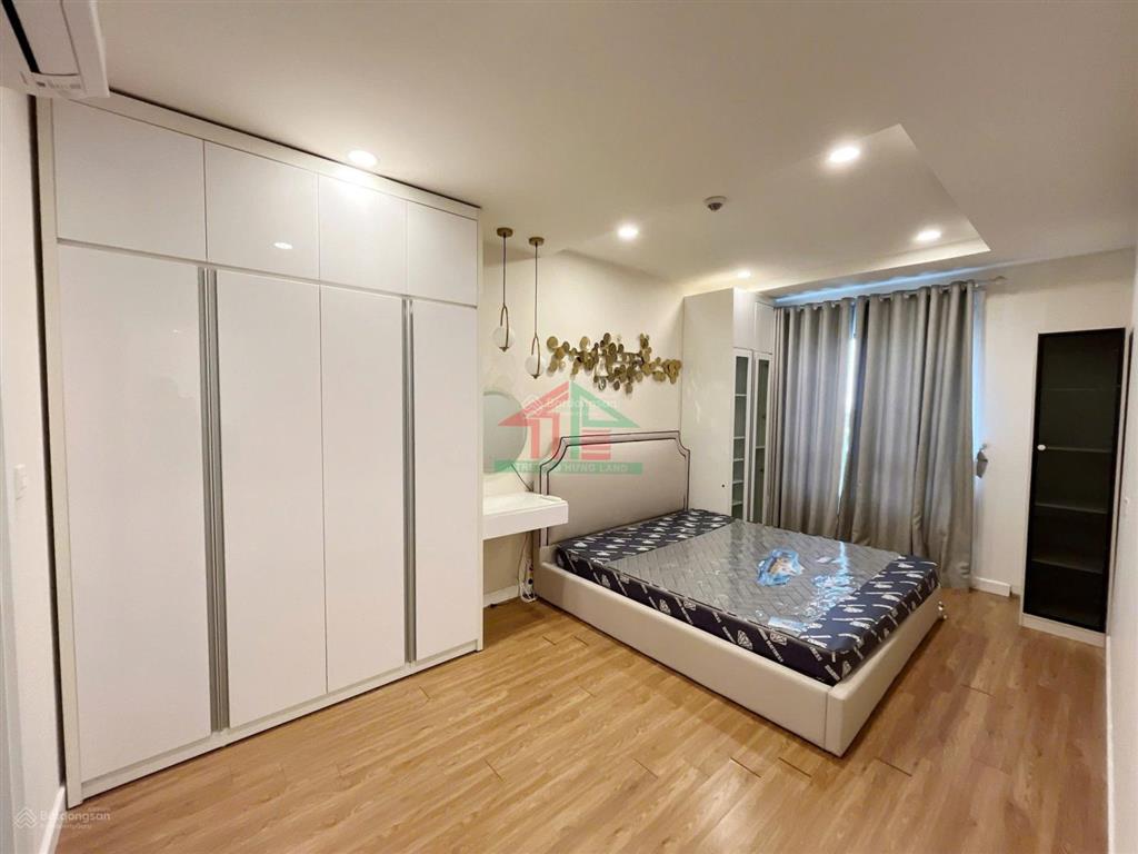 Chính chủ gửi bán căn hộ 2pn 2vs tòa kosmo tây hồ giá 8, x tỷ