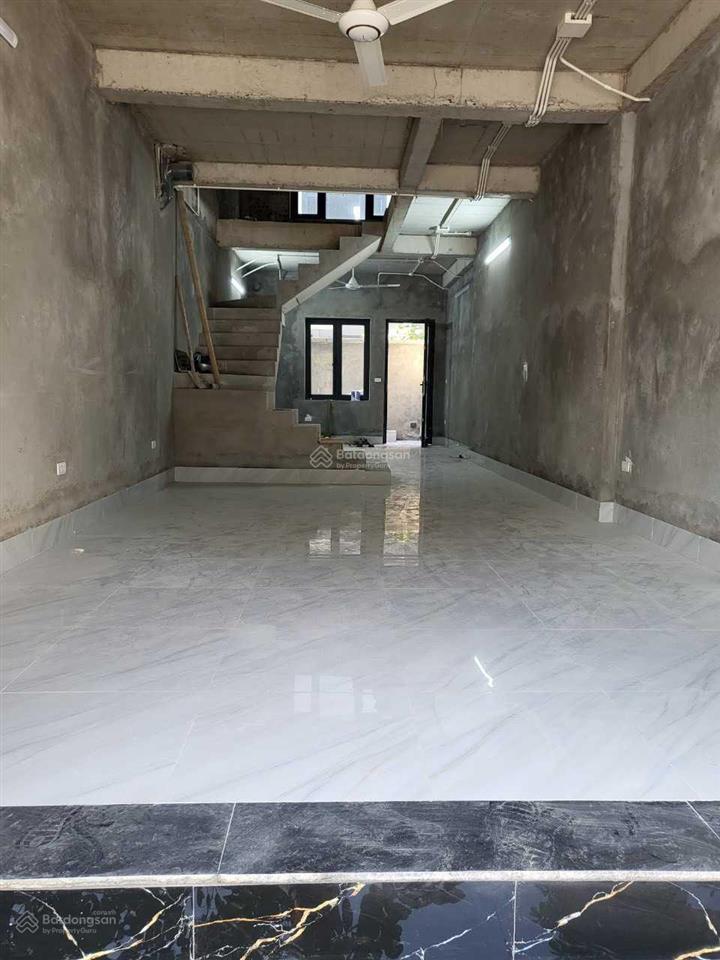 Cho thuê nhà 4 tầng 120m2, giá 10tr12tr làm kho và bán hàng online