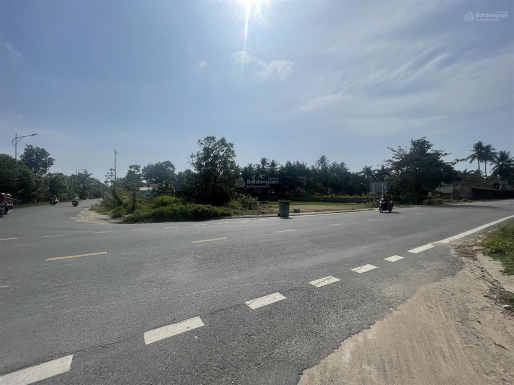 1.433 m² đất mặt tiền đường núi đèn  hà tiên cách biển 200m  chú kiệt 0834 871 ***