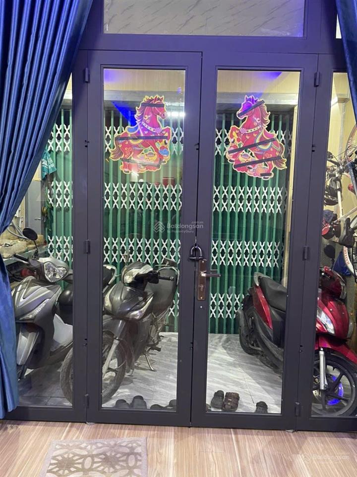 Bán nhà vào ở ngay, nhà đẹp, xe hơi vào tới nhà,  chính chủ