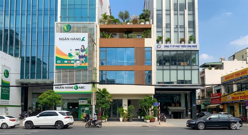 Bán nhà nguyễn văn linh 3 tầng  giá 3x tỷ