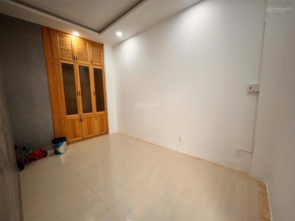 Nhà trọ quận 2, cát lái, gần trường umt, to 2 phòng, chỉ 5 triệu, full đồ