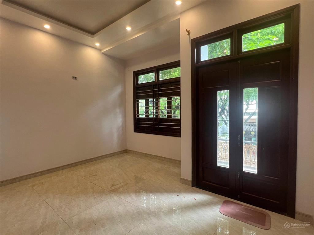 Nhà 2 tầng thanh hoá, đường 10.5m, gần chợ hoà xuân, gần cầu nguyễn trị phương, giá chính chủ