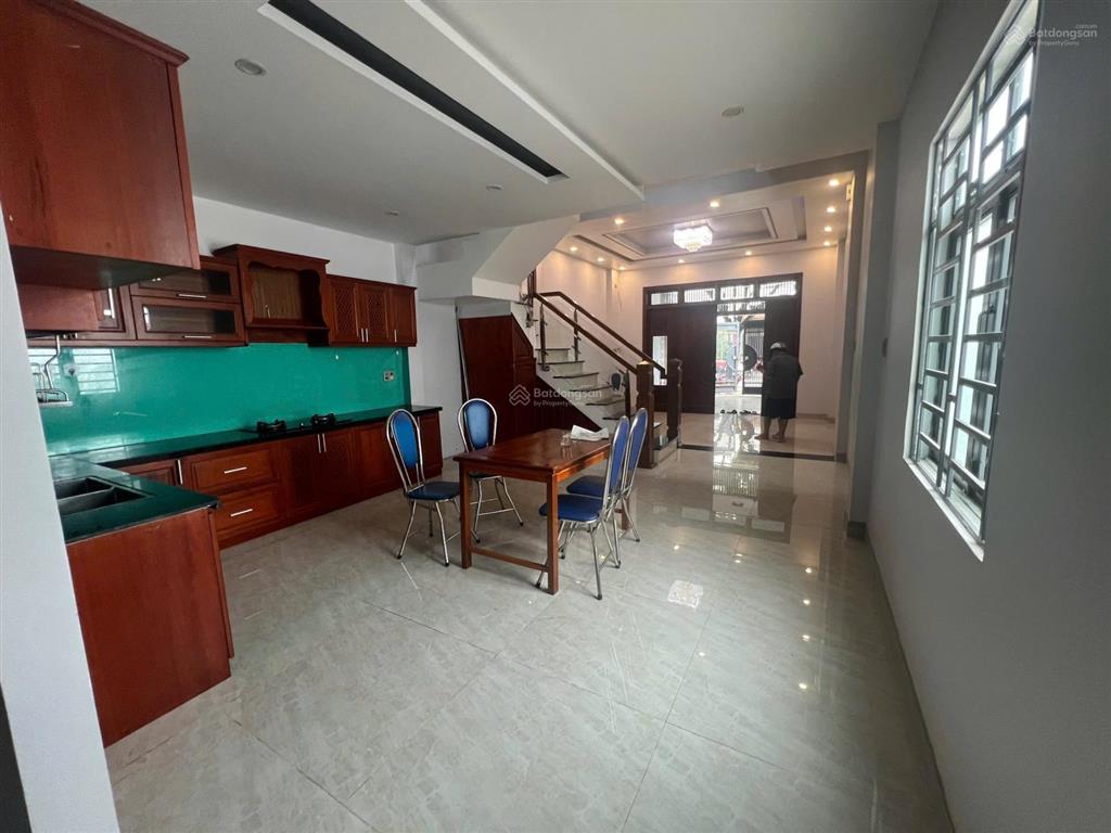 Nhà 2 tầng thanh hoá, đường 10.5m, gần chợ hoà xuân, gần cầu nguyễn trị phương, giá chính chủ