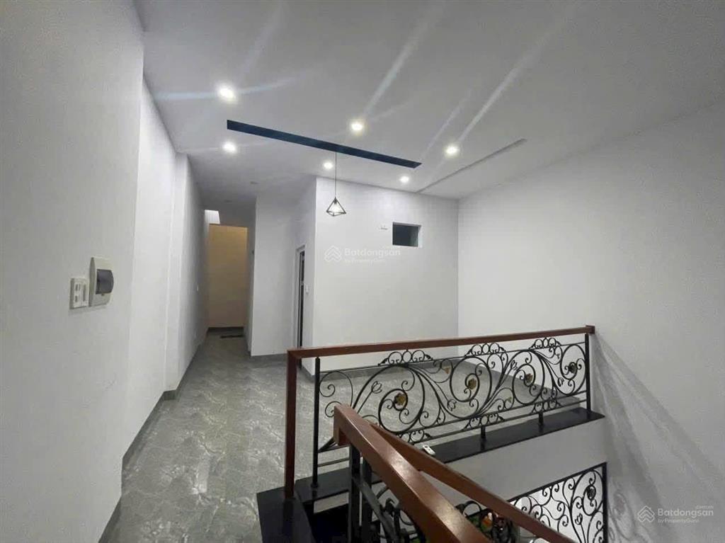 Cho thuê nhà 2 tầng mặt tiền diên hồng gần cầu nguyễn tri phương đà nẵng
