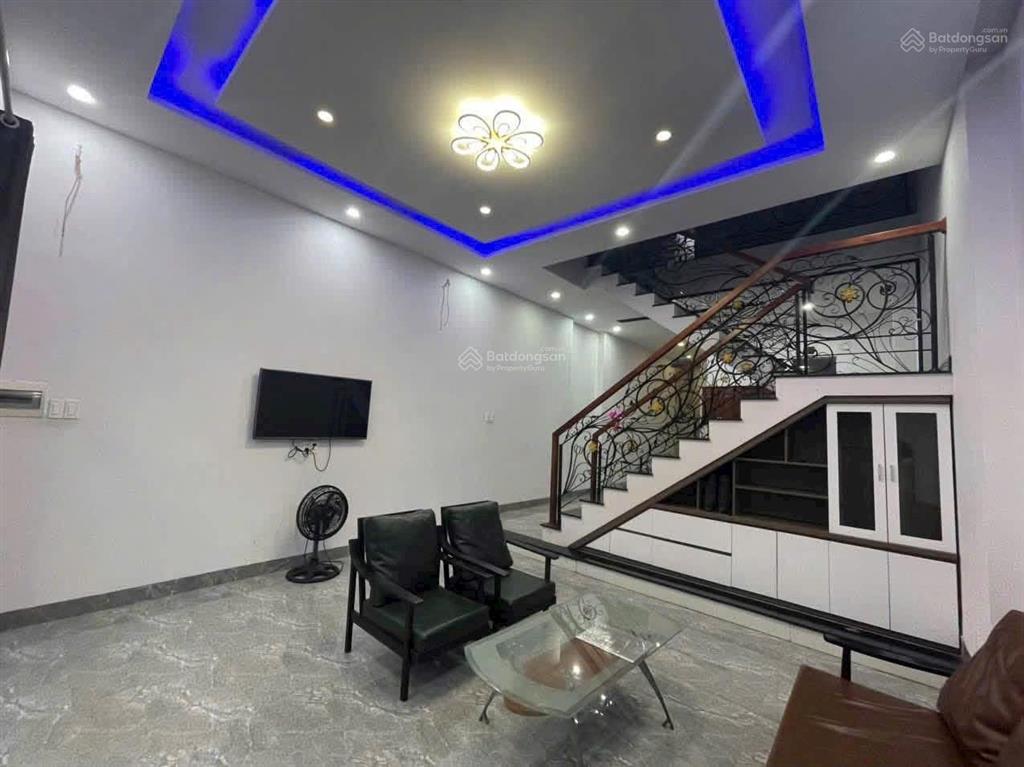Cho thuê nhà 2 tầng mặt tiền diên hồng gần cầu nguyễn tri phương đà nẵng