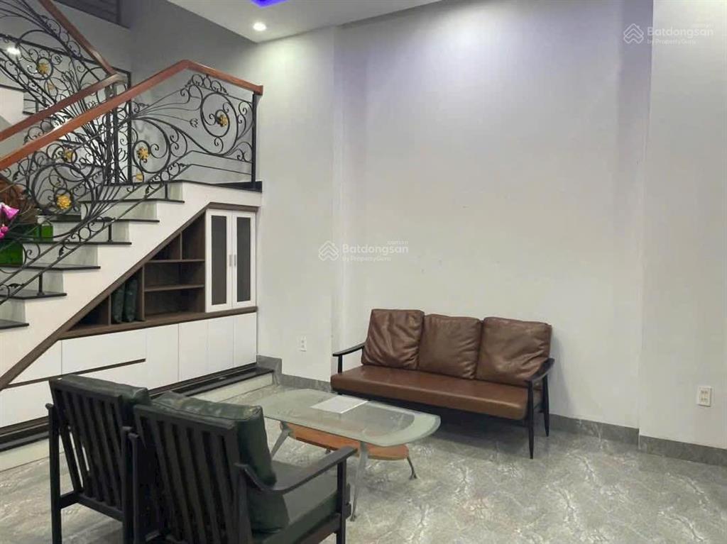 Cho thuê nhà 2 tầng mặt tiền diên hồng gần cầu nguyễn tri phương đà nẵng