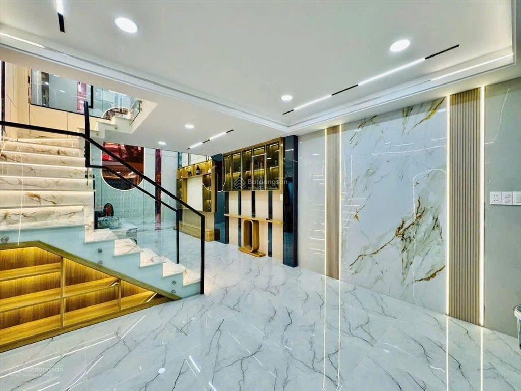 Nhà xây mới. giá cực rẻ . có giá tốt khi khách làm việc bên em . 0937 936 *** mr ngân