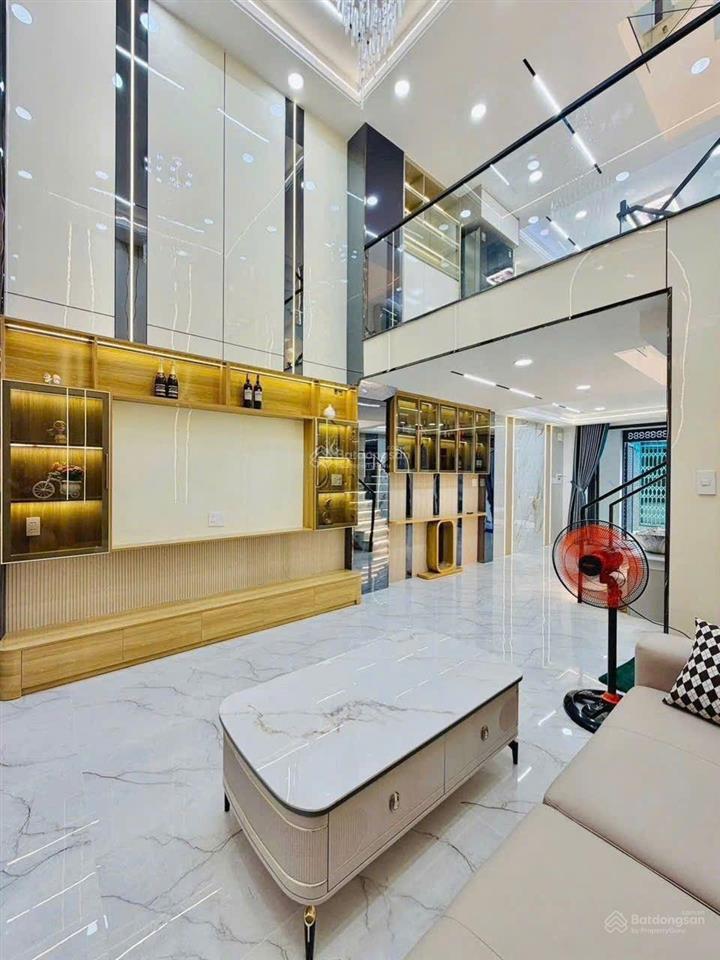 Nhà xây mới. giá cực rẻ . có giá tốt khi khách làm việc bên em . 0937 936 *** mr ngân