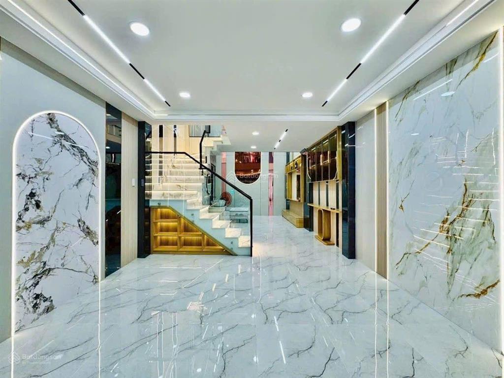 Nhà xây mới. giá cực rẻ . có giá tốt khi khách làm việc bên em . 0937 936 *** mr ngân