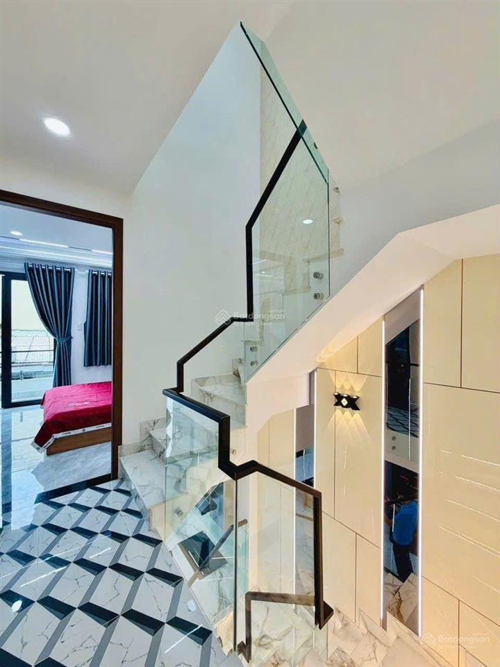 Nhà xây mới. giá cực rẻ . có giá tốt khi khách làm việc bên em . 0937 936 *** mr ngân