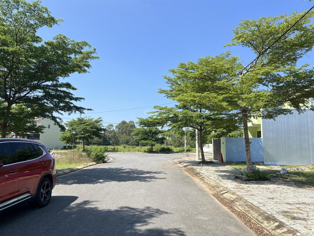 Khu đô thị số 4 100m2 đường 7,5m có sổ đỏ 2,55 tỷ