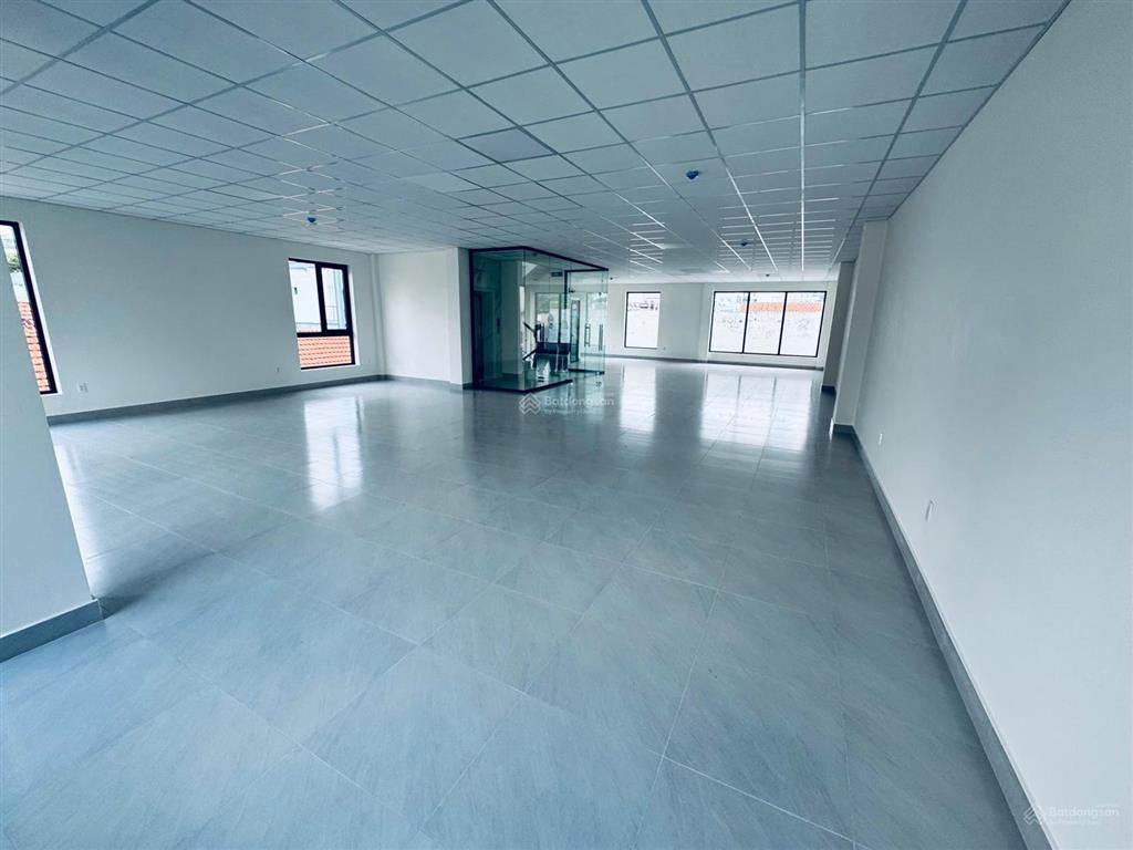 Tòa nhà mặt tiền 23 đường ba tháng hai ngay vòng xoay dân chủ quận 10,  0934 004 ***