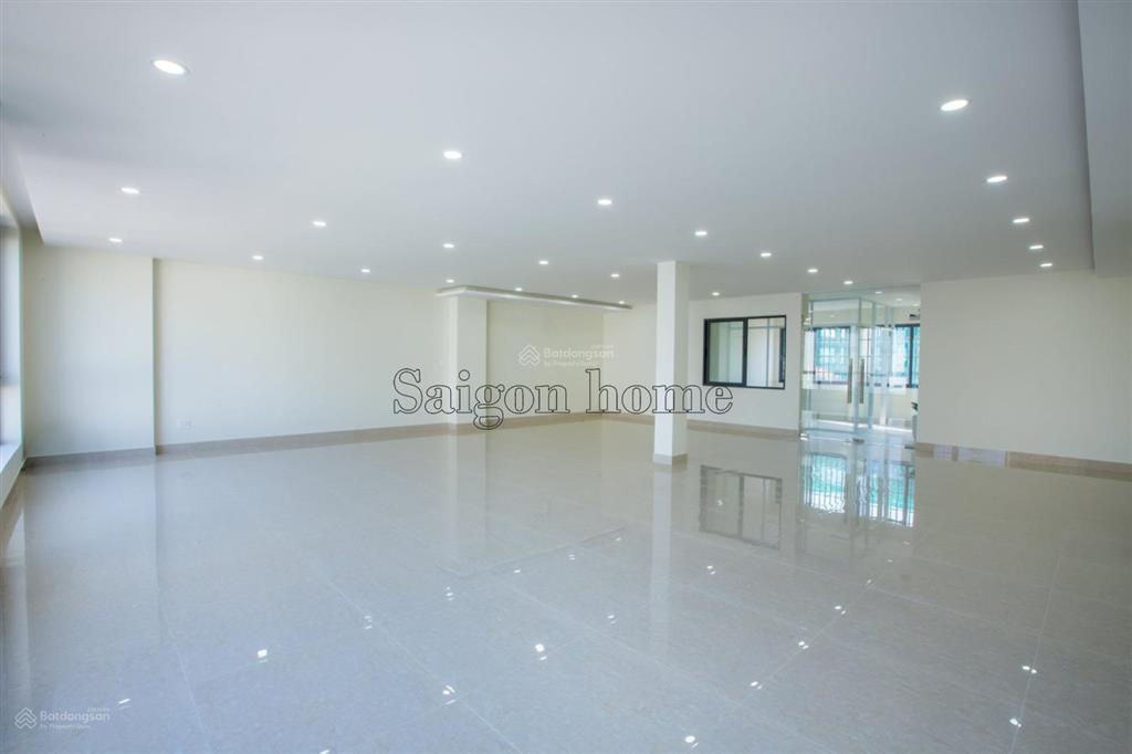 Tòa nhà mt trần quốc thảo gần bv tai mũi họng quận 3  dt 20x20m hầm 4 lầu