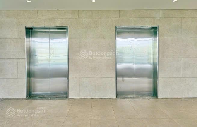 Tòa nhà góc 2mt 1  3  5 trần hưng đạo  calmette, bến thành, quận 1