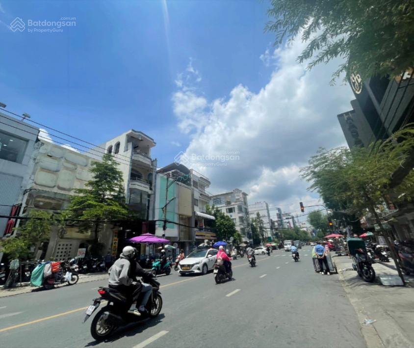 Nhà đẹp 113115 nguyễn gia trí, quận bình thạnh  10x20m hầm trệt 5 lầu