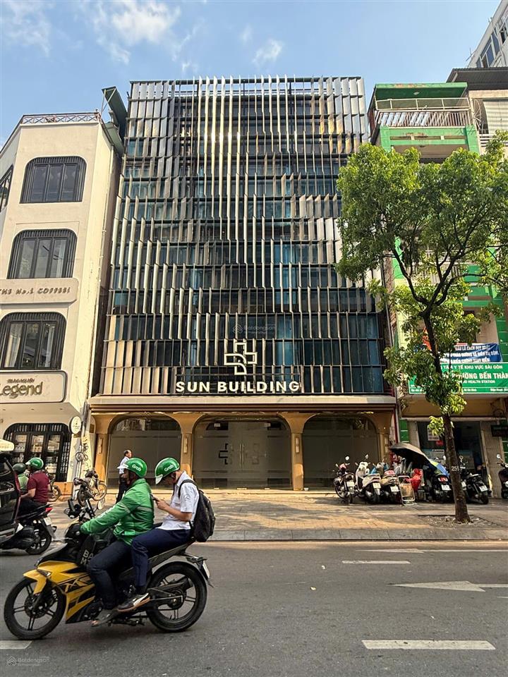 221 223 225 lý tự trọng, p. bến thành, q1  diện tích 12 x 20m trệt 4 lầu st tm  450 triệu/tháng