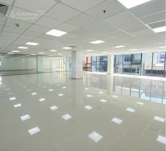 Cho thuê tòa nhà 20a ngô văn năm, quận 1 ngay góc ngã tư tôn đức thắng