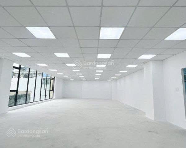 Cho thuê tòa nhà 280f nguyễn đình chính ngay ngã tư nguyễn văn trỗi, phú nhuận