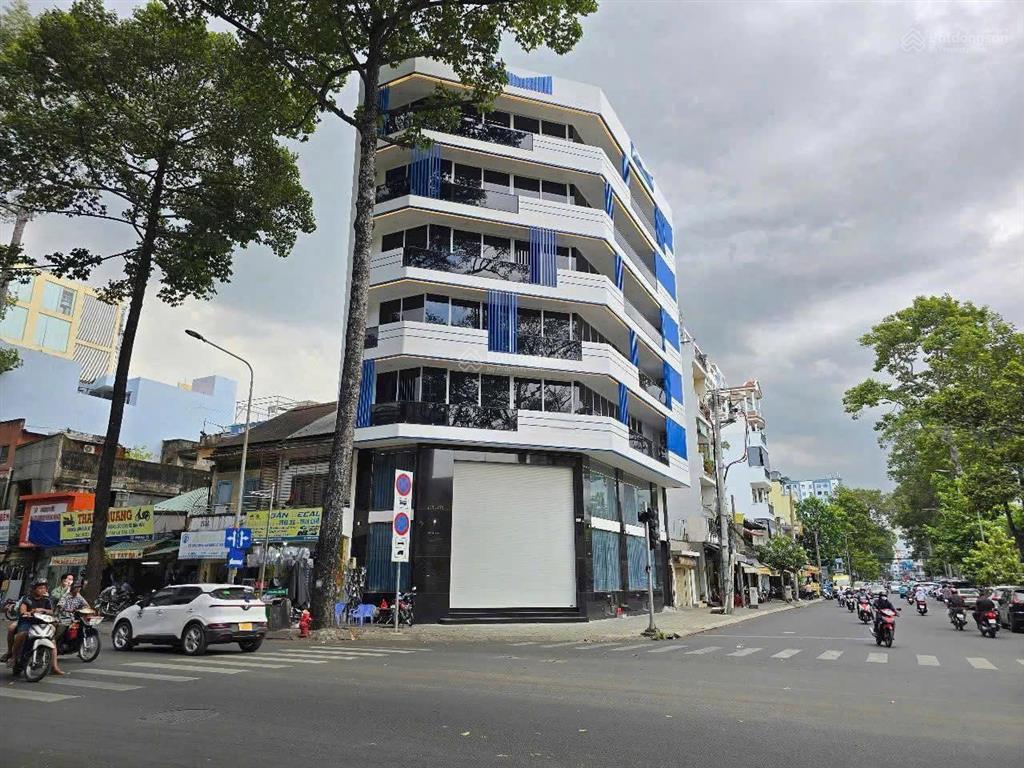 Góc 2mt 476 nguyễn chí thanh  nguyễn kim, p. 7, q. 10 8x18m. 1 hầm, 1 trệt, 1 lửng, 5 lầu, tm